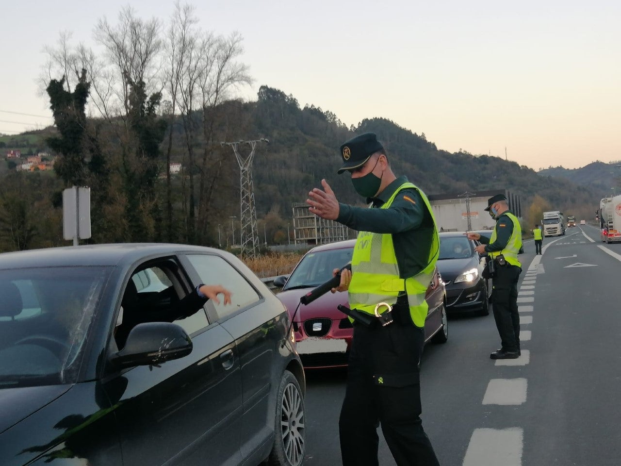 Extremadura vuelve al confinamiento autonómico: Así quedan las medidas y restricciones en vigor Extremadura vuelve al confinamiento autonómico: Así quedan las medidas y restricciones en vigor