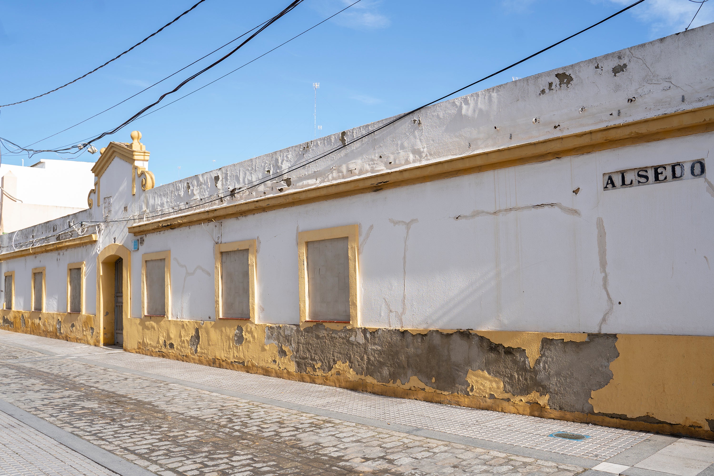 El Ayuntamiento de San Fernando firma el contrato de redacción del proyecto de las 81 viviendas públicas de calle Alsedo El Ayuntamiento de San Fernando firma el contrato de redacción del proyecto de las 81 viviendas públicas de calle Alsedo