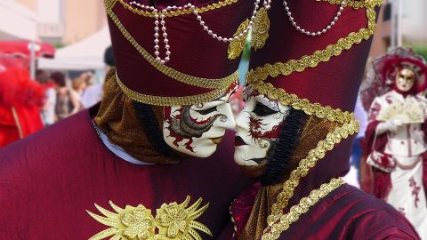 14 Febrero: Entroido e San Valent&iacute;n