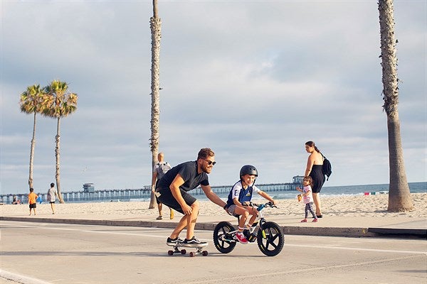 Triomfa el primer bicibús de Barcelona Triomfa el primer bicibús de Barcelona
