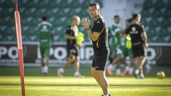 Escribá asume el mando de la plantilla del Elche en el entrenamiento de este lunes Escribá asume el mando de la plantilla del Elche en el entrenamiento de este lunes