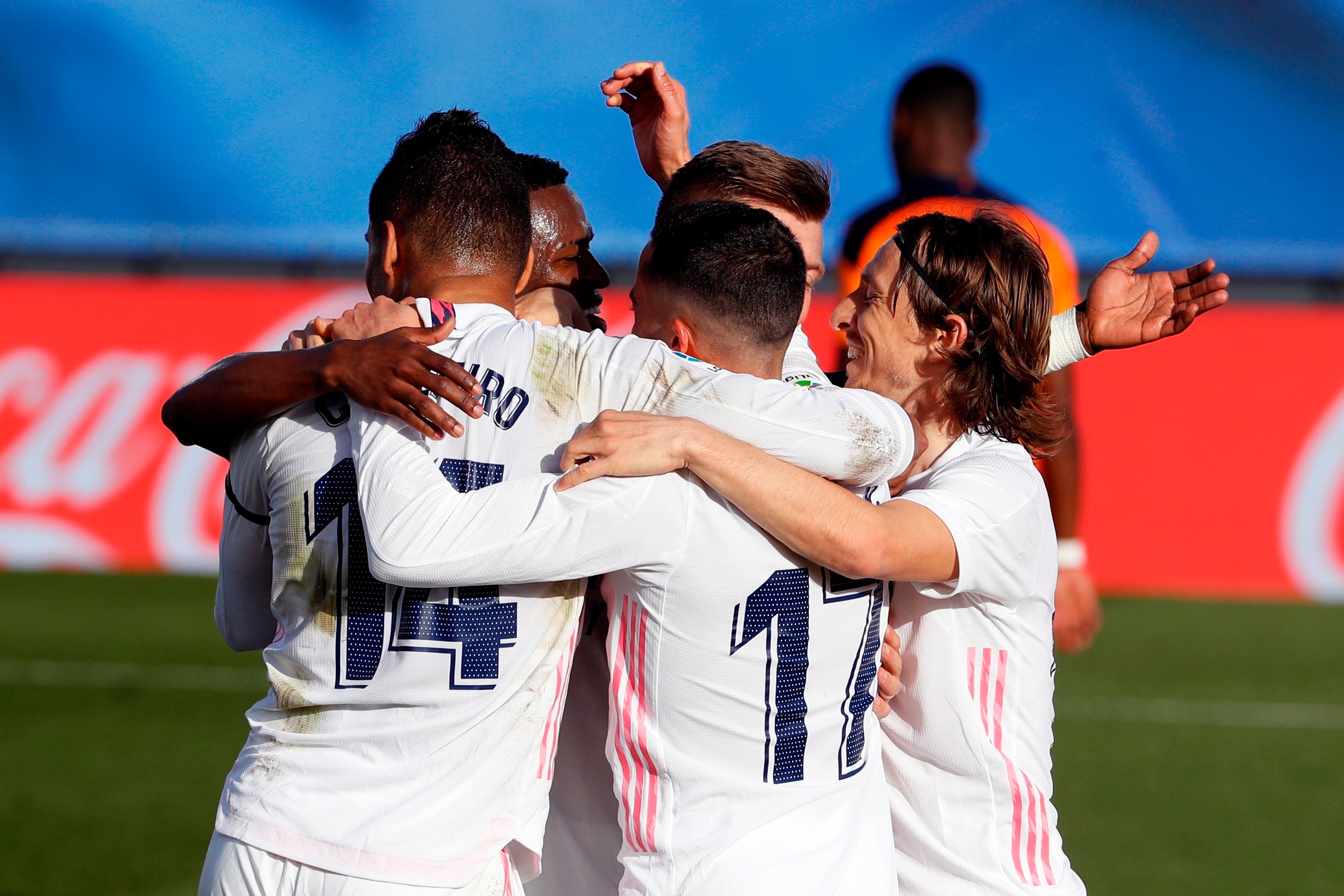 Real Madrid 2-0 Valencia: Benzema y Kroos mantienen al Real Madrid en la lucha de LaLiga Real Madrid 2-0 Valencia: Benzema y Kroos mantienen al Real Madrid en la lucha de LaLiga