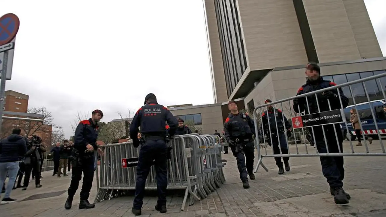 Más de 14.000 policías controlarán el 14F en su mayor dispositivo electoral