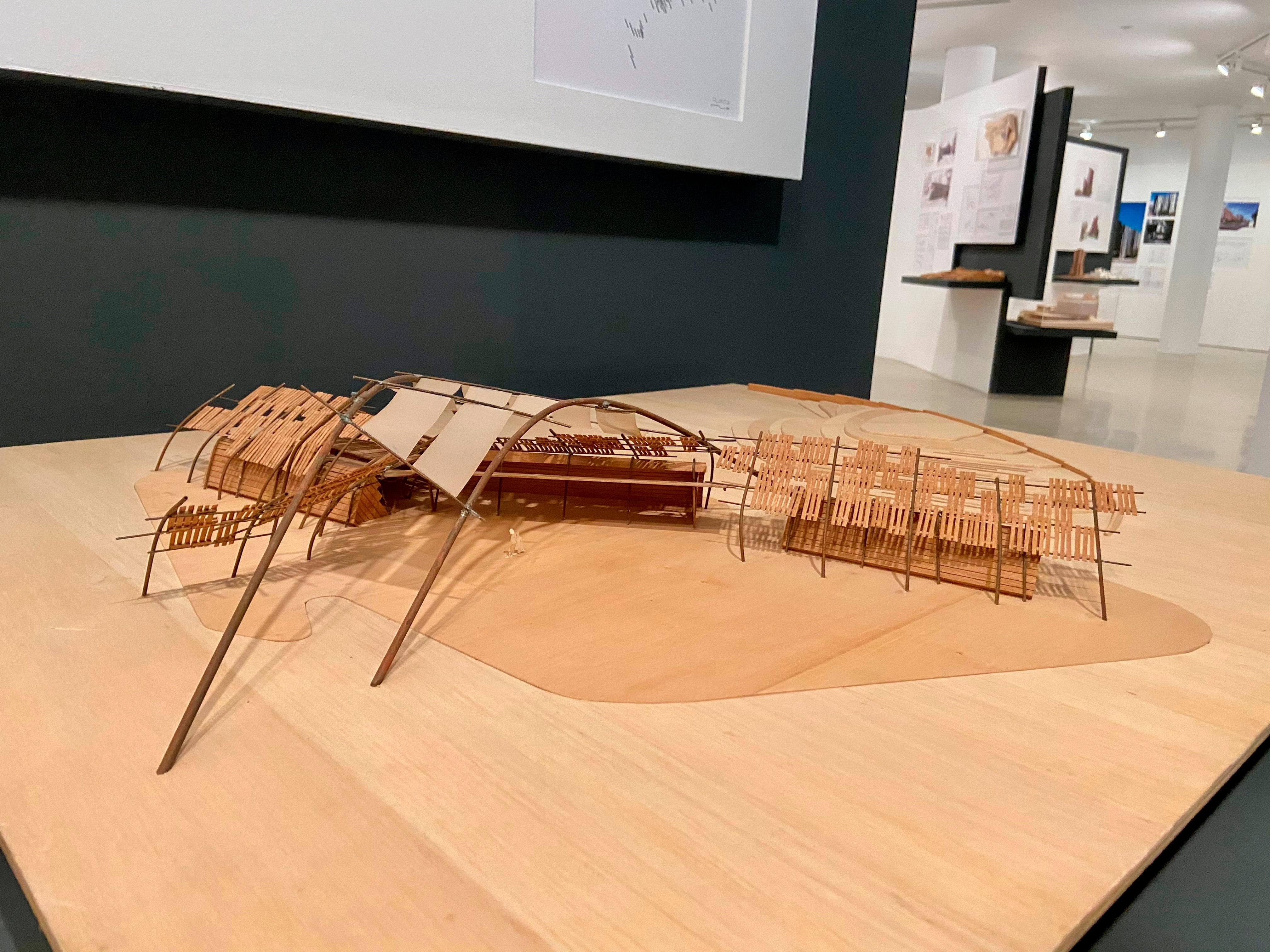 Carme Pinós: "Hacer una retrospectiva de una mujer arquitecta es muy difícil porque antes éramos muy pocas" Carme Pinós: "Hacer una retrospectiva de una mujer arquitecta es muy difícil porque antes éramos muy pocas"