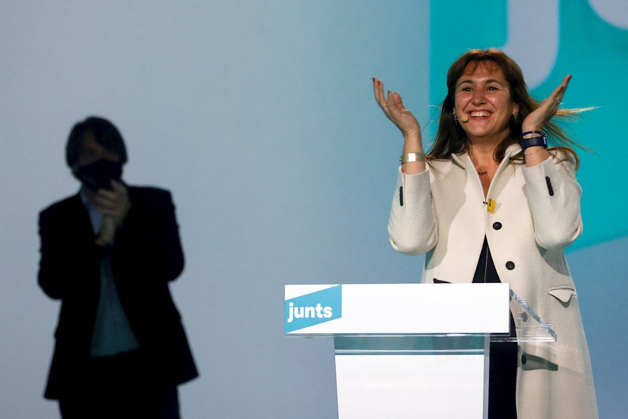 Así es Laura Borràs, la candidata de Junts en las elecciones catalanas que puede gobernar Cataluña Así es Laura Borràs, la candidata de Junts en las elecciones catalanas que puede gobernar Cataluña