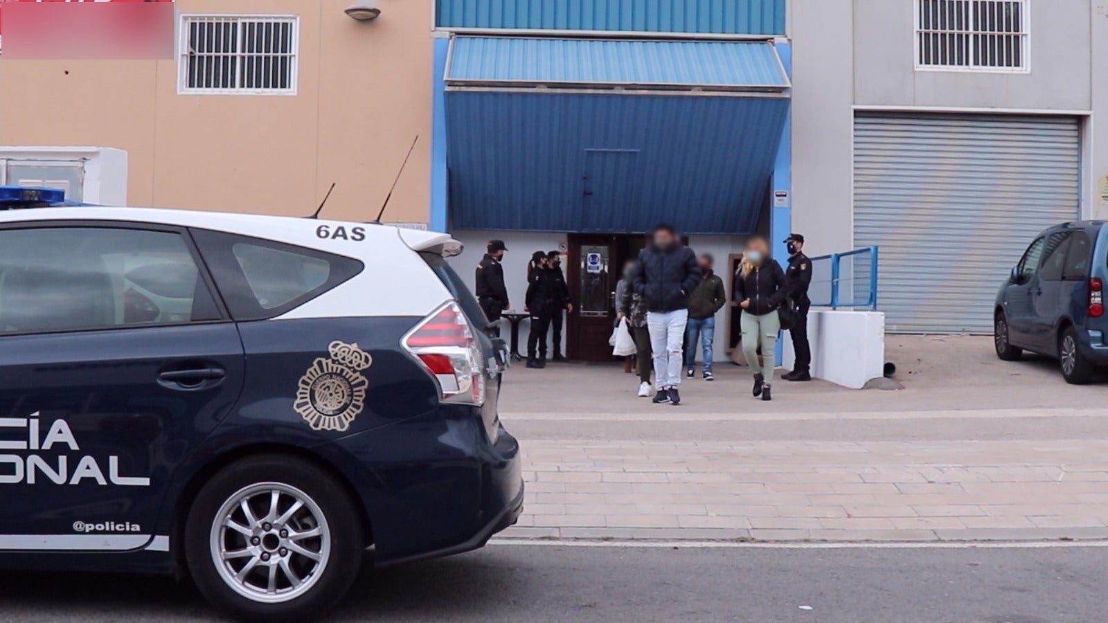 La Policía Nacional descubre una fiesta clandestina en un restaurante y levanta acta de sanción a 55 personas La Policía Nacional descubre una fiesta clandestina en un restaurante y levanta acta de sanción a 55 personas