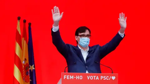 Salvador Illa celebra su victoria en votos en las elecciones catalanas Salvador Illa celebra su victoria en votos en las elecciones catalanas