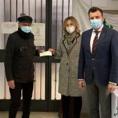 La exposición benéfica de Aramburu, en la Fundación Caja Rural del Sur, colabora con la AECC