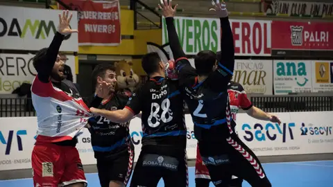 Nava-Sinfín Nava-Sinfín, partido de la Asobal