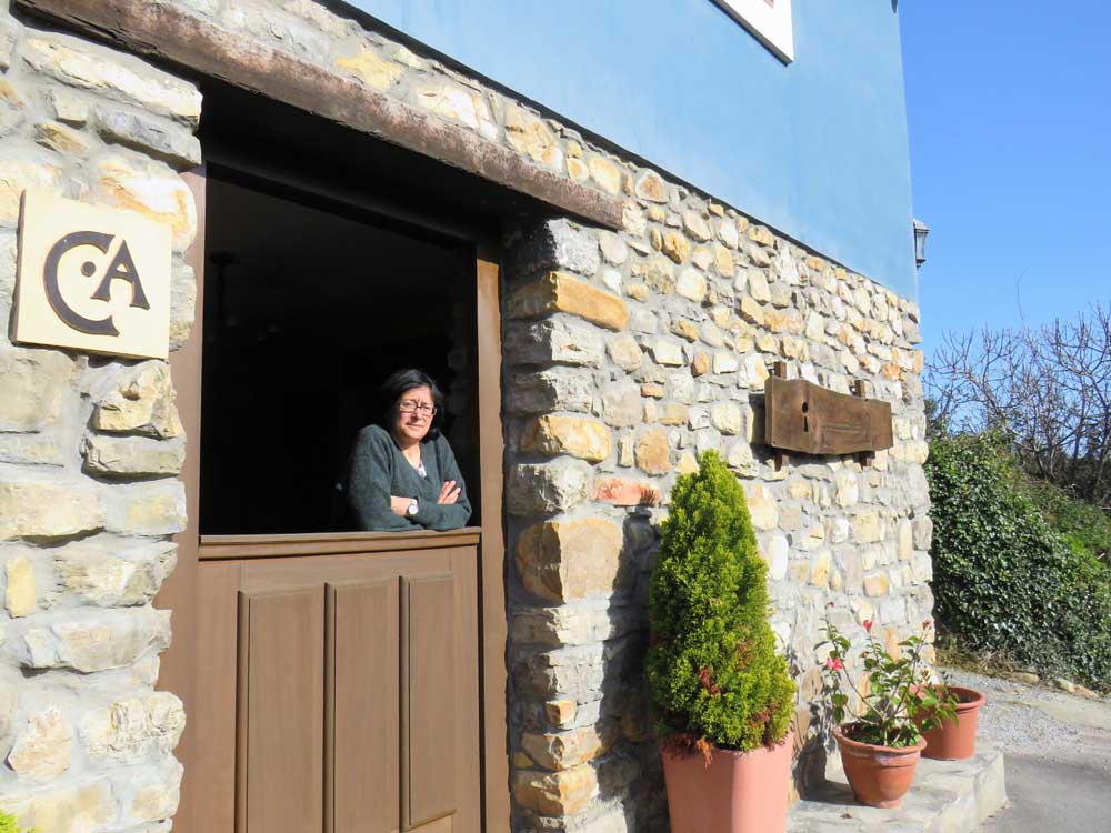 Ana Soberón: "Nos hablan de sacrificar Semana Santa como si no hubiéramos sacrificado ya las Navidades" Ana Soberón: "Nos hablan de sacrificar Semana Santa como si no hubiéramos sacrificado ya las Navidades"