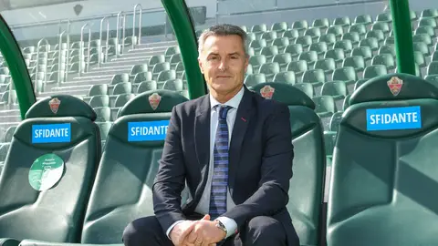 Fran Escribá, en su presentación en su segunda etapa como entrenador del Elche. ELCHE CF