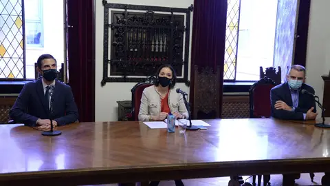 Reyes Maroto se reúne con los alcaldes del este de la Comunidad de Madrid Reyes Maroto se reúne con los alcaldes del este de la Comunidad de Madrid