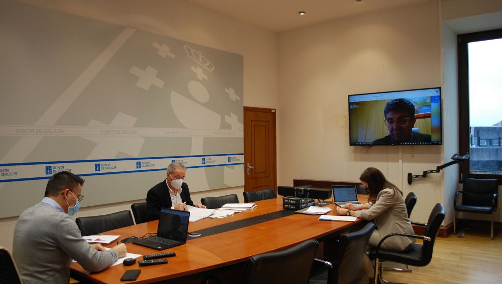 Reunión do Conselleiro de Medio Rural e o alcalde de Taboadela