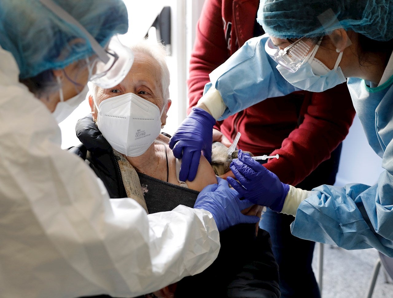 Estos son los próximos grupos que recibirán la vacuna contra el coronavirus Estos son los próximos grupos que recibirán la vacuna contra el coronavirus