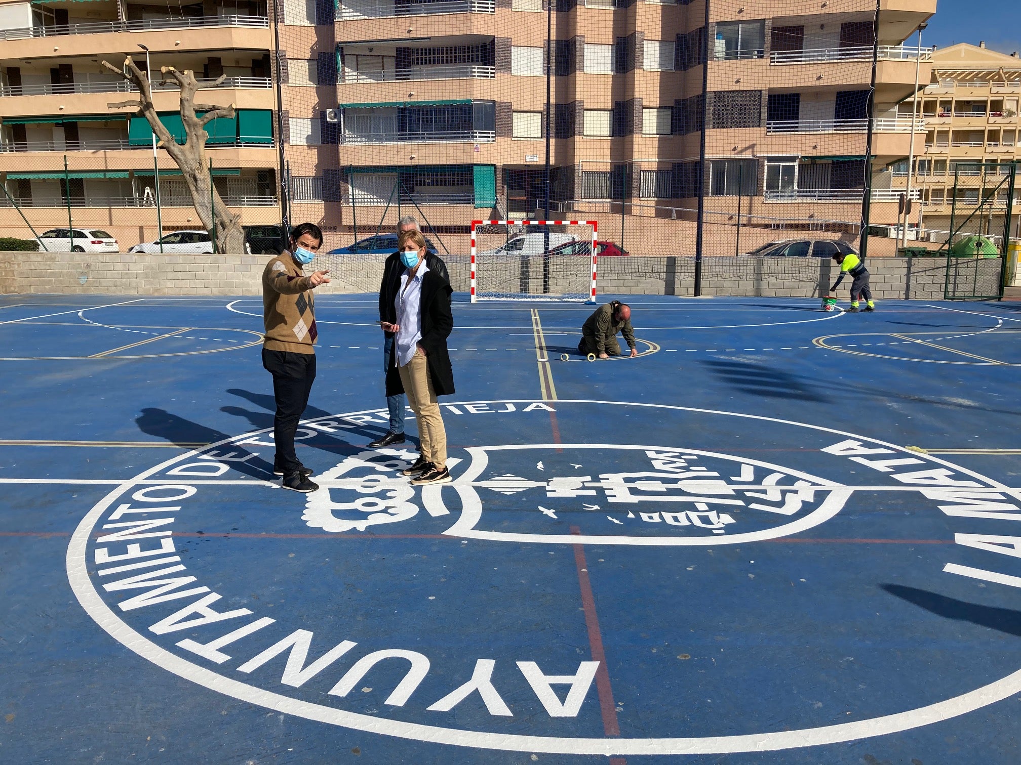 El alcalde ha visitado también el comienzo de las obras de reparación de la senda peatonal de La Mata, en el tramo comprendido entre la Plaza del Embarcadero y la Avenida de los Europeos El alcalde ha visitado también el comienzo de las obras de reparación de la senda peatonal de La Mata, en el tramo comprendido entre la Plaza del Embarcadero y la Avenida de los Europeos