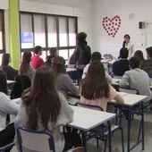 Educación y Salud trabajan en el protocolo para vacunar a trabajadores de los centros educativos con la vacuna de AstraZeneca Educación y Salud trabajan en el protocolo para vacunar a trabajadores de los centros educativos con la vacuna de AstraZeneca