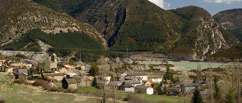 Arguis oferta una vivienda y un negocio para emprendedores Arguis oferta una vivienda y un negocio para emprendedores