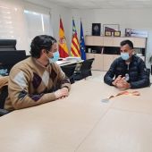 El atleta torrevejense consigue en Sevilla su mejor marca personal y la mínima para participar en los próximos Juegos Olímpicos 