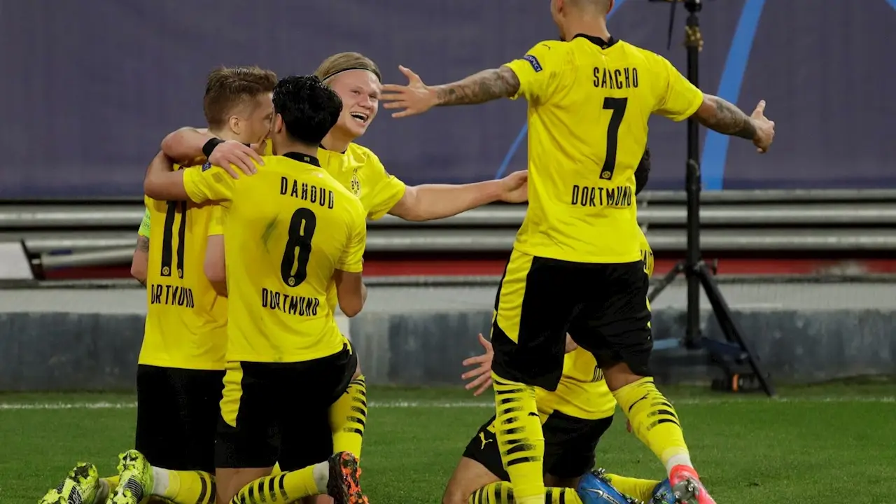 Los jugadores del Borussia Dortmund celebran un gol ante el Sevilla Los jugadores del Borussia Dortmund celebran un gol ante el Sevilla