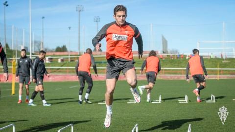 Entrenamiento del Sporting de Gij&oacute;n en Mareo
