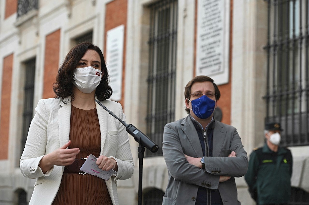 Ayuso exige a Sánchez el "cese inmediato" de Pablo Iglesias tras los disturbios por la detención de Pablo Hasel Ayuso exige a Sánchez el "cese inmediato" de Pablo Iglesias tras los disturbios por la detención de Pablo Hasel