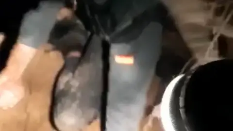 Rescatan a un hombre que cayó a un pozo de tres metros en Tarancón (Cuenca) Rescatan a un hombre que cayó a un pozo de tres metros en Tarancón (Cuenca)