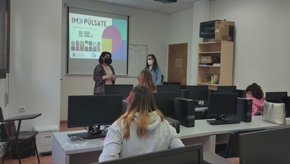 Las Concejalías de Juventud y Servicios Sociales ponen en marcha un nuevo programa para el empleo en jóvenes, con el que se pretende mejorar la búsqueda activa de empleo Las Concejalías de Juventud y Servicios Sociales ponen en marcha un nuevo programa para el empleo en jóvenes, con el que se pretende mejorar la búsqueda activa de empleo