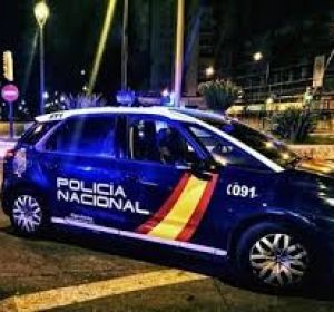 Vehículo de la Policía Nacional Vehículo de la Policía Nacional