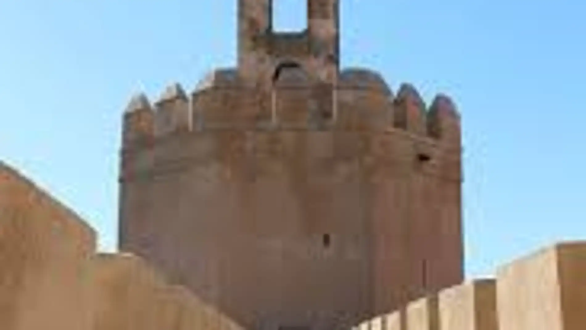 La campaña de mecenazgo reúne 33.000 euros para la réplica de la campana de la Torre de Espantaperros de Badajoz