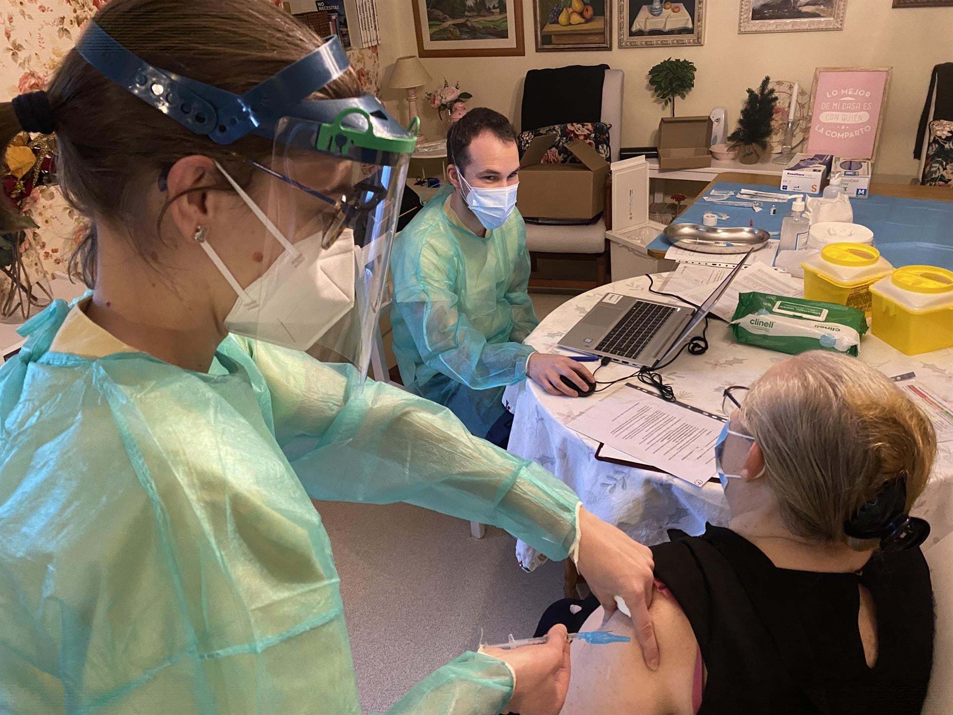 El PSOE reclama que se garantice el traslado de todos los ciudadanos a los centros de salud para su vacunación El PSOE reclama que se garantice el traslado de todos los ciudadanos a los centros de salud para su vacunación