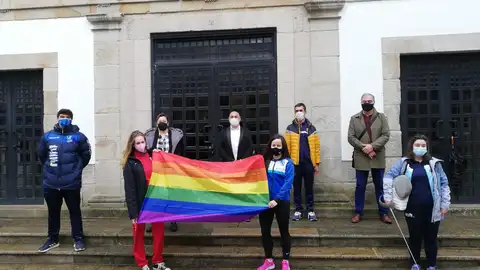 As concellerías de Igualdade e de Deportes impulsan o spot audiovisual, na que participan dez equipos da cidade, co gallo do Día Internacional contra a LGTBIfobia no deporte Día Internacional da LGTBIfobia no deporte