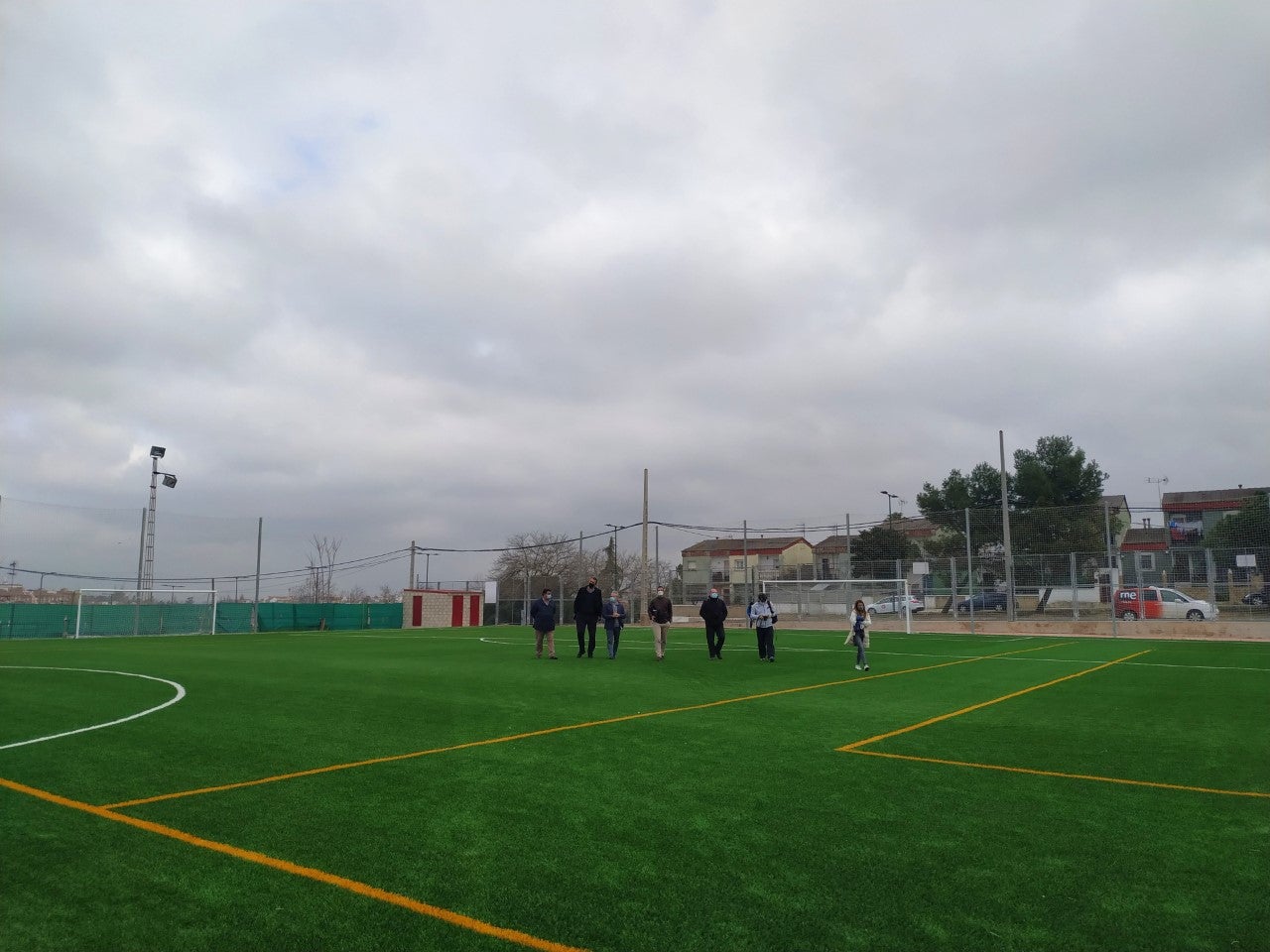 El Campo de fútbol del Cerro de Reyes ya cuenta con césped artificial y un vallado perimetral El Campo de fútbol del Cerro de Reyes ya cuenta con césped artificial y un vallado perimetral