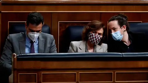 Pedro Sánchez, Carmen Calvo y Pablo Iglesias, en el Congreso de los Diputados Pedro Sánchez, Carmen Calvo y Pablo Iglesias, en el Congreso de los Diputados