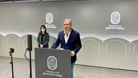 Rafa Domínguez durante a comparecencia Onda Cero Pontevedra