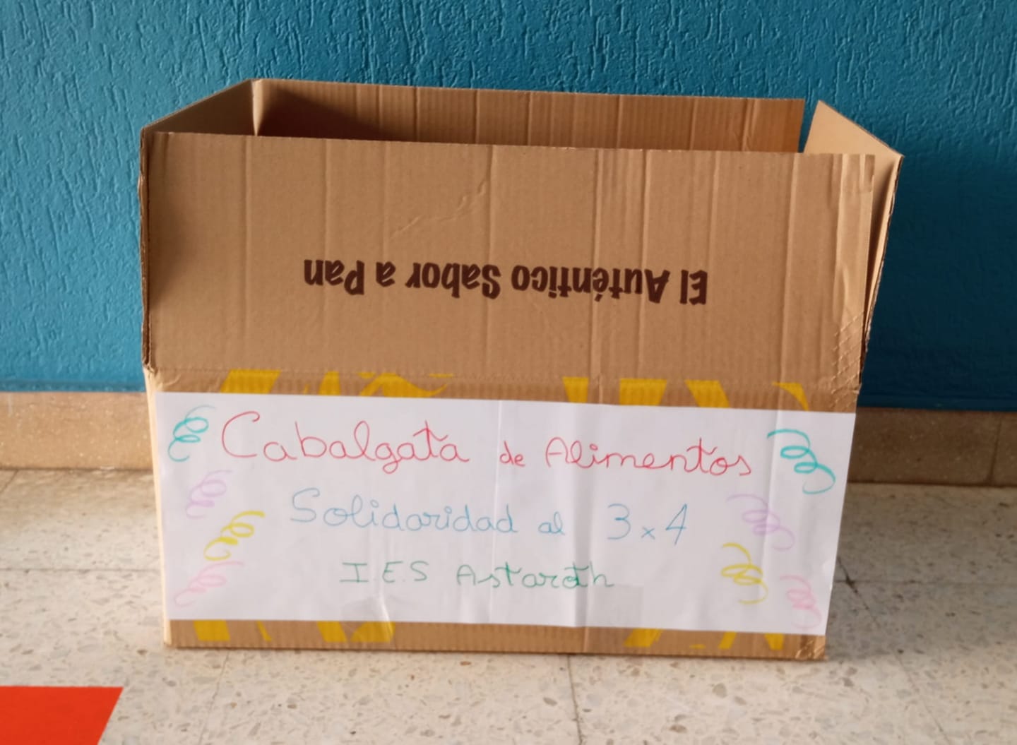Una 'cabalgata' solidaria de alimentos recorre hasta el martes 23 los centros educativos de Rota Una 'cabalgata' solidaria de alimentos recorre hasta el martes 23 los centros educativos de Rota