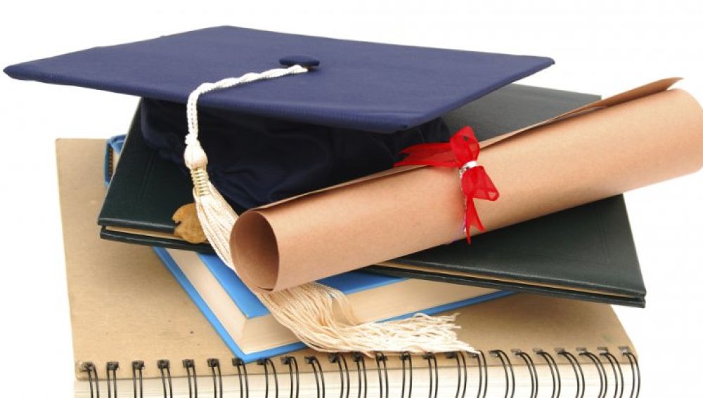 La inversión destinada a estas ayudas, en las que participan de forma conjunta las concejalías de Educación y Juventud, ascenderá a la cantidad de 700.000 euros La inversión destinada a estas ayudas, en las que participan de forma conjunta las concejalías de Educación y Juventud, ascenderá a la cantidad de 700.000 euros