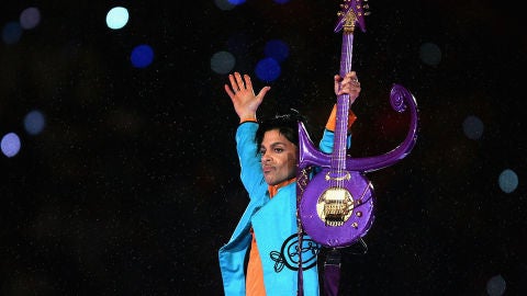 Prince durante un concierto