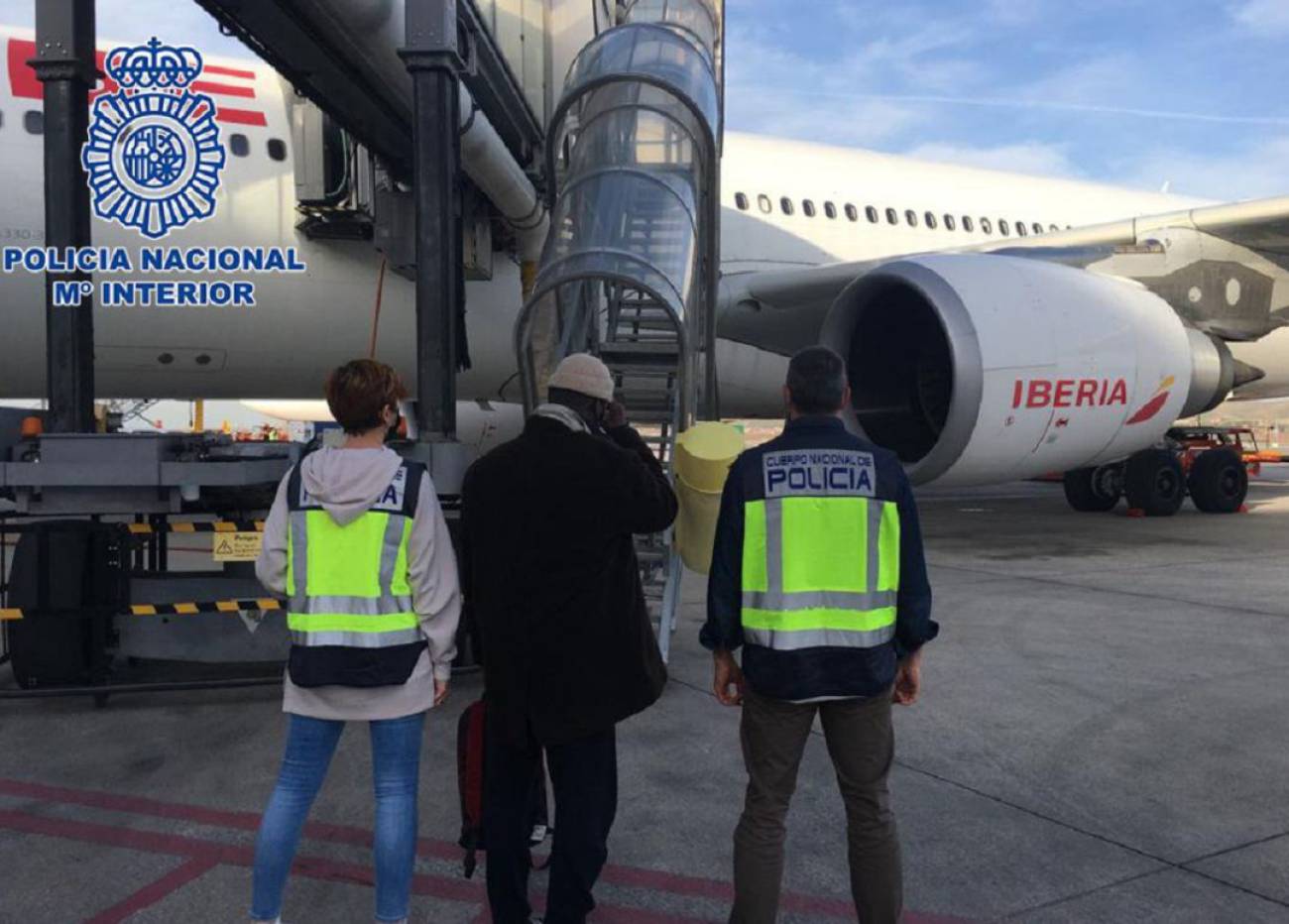 Expulsado de España el antiguo Imán de Calahorra por ser considerado una "amenaza real" para la Seguridad Nacional Expulsado de España el antiguo Imán de Calahorra por ser considerado una "amenaza real" para la Seguridad Nacional