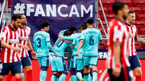 Los jugadores del Levante celebran el gol de Morales ante el Atl&eacute;tico de Madrid
