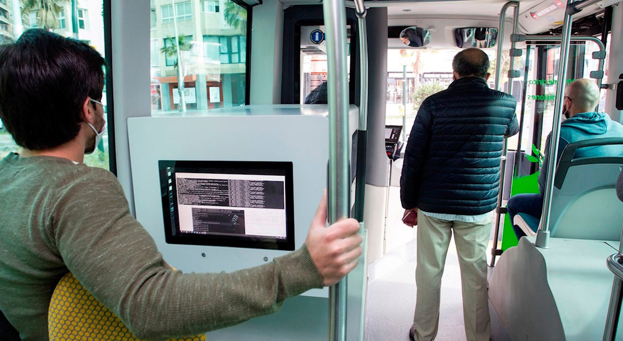 Málaga estrena el primer autobús sin conductor de Europa Málaga estrena el primer autobús sin conductor de Europa