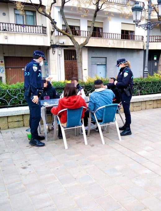 Denuncian a un establecimiento de Ciudad Real por servir bebidas alcohólicas a menores Denuncian a un establecimiento de Ciudad Real por servir bebidas alcohólicas a menores