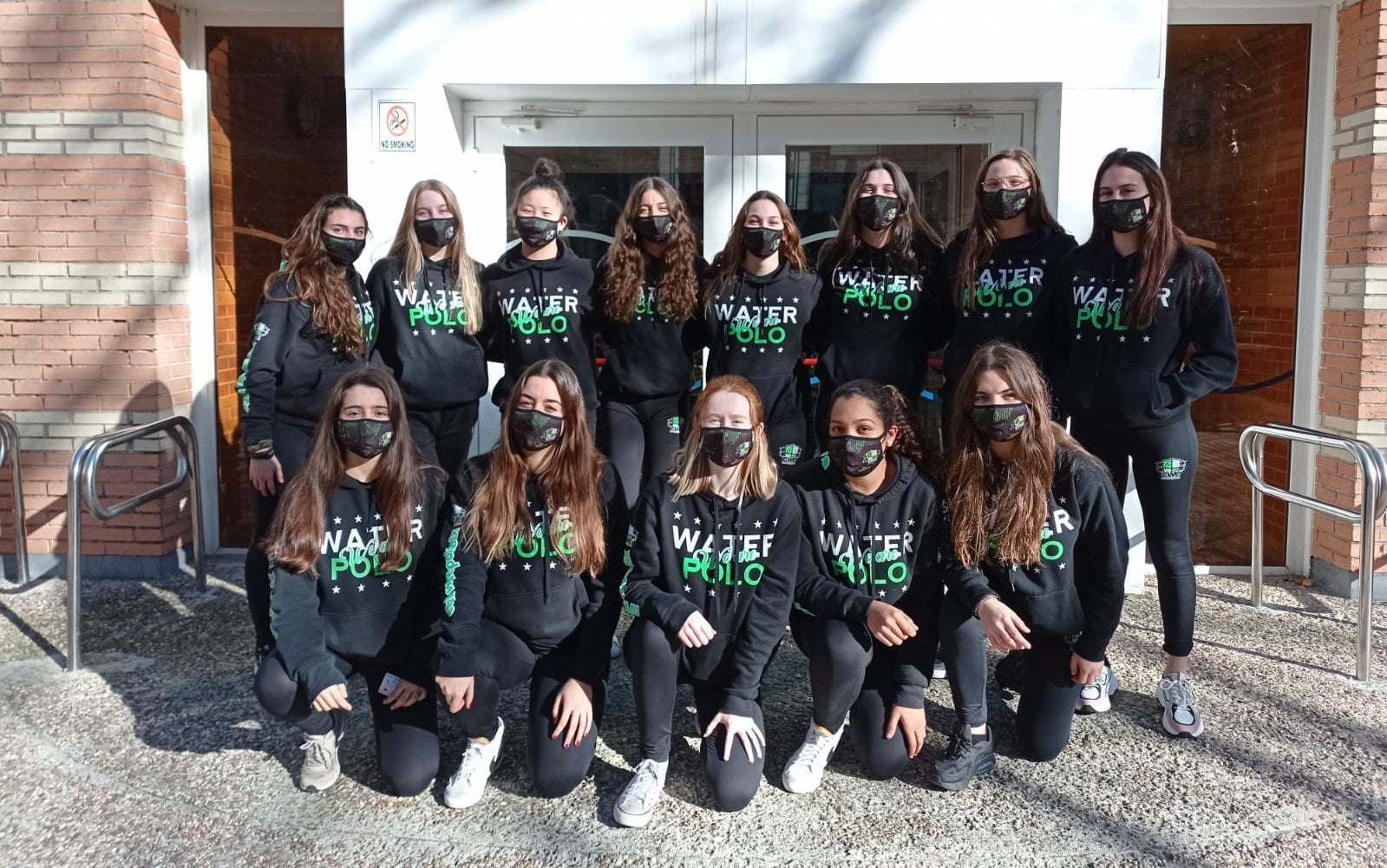 El Waterpolo Elx inicia la fase por la permanencia mientras que el Elche Femenino defiende su liderato El Waterpolo Elx inicia la fase por la permanencia mientras que el Elche Femenino defiende su liderato