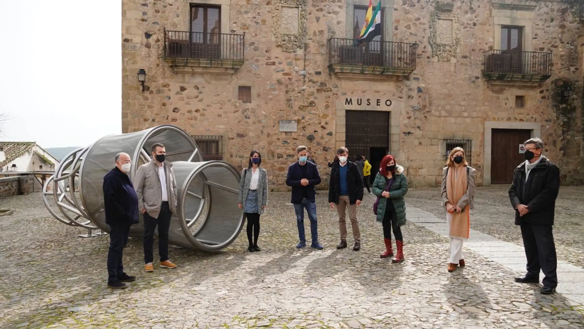 Helga de Alvear saca a las calles de Cáceres cinco de sus obras para acercar el arte contemporáneo a la ciudadanía