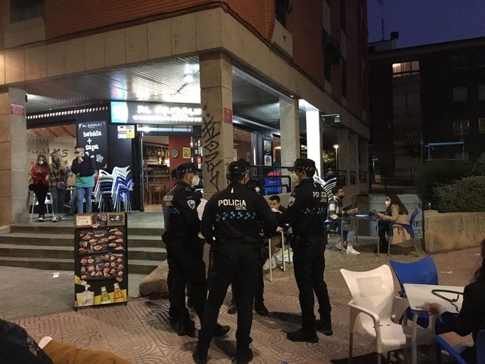 Denuncian por segundo día consecutivo a un local de Ciudad Real por incumplir las normas sanitarias Denuncian por segundo día consecutivo a un local de Ciudad Real por incumplir las normas sanitarias