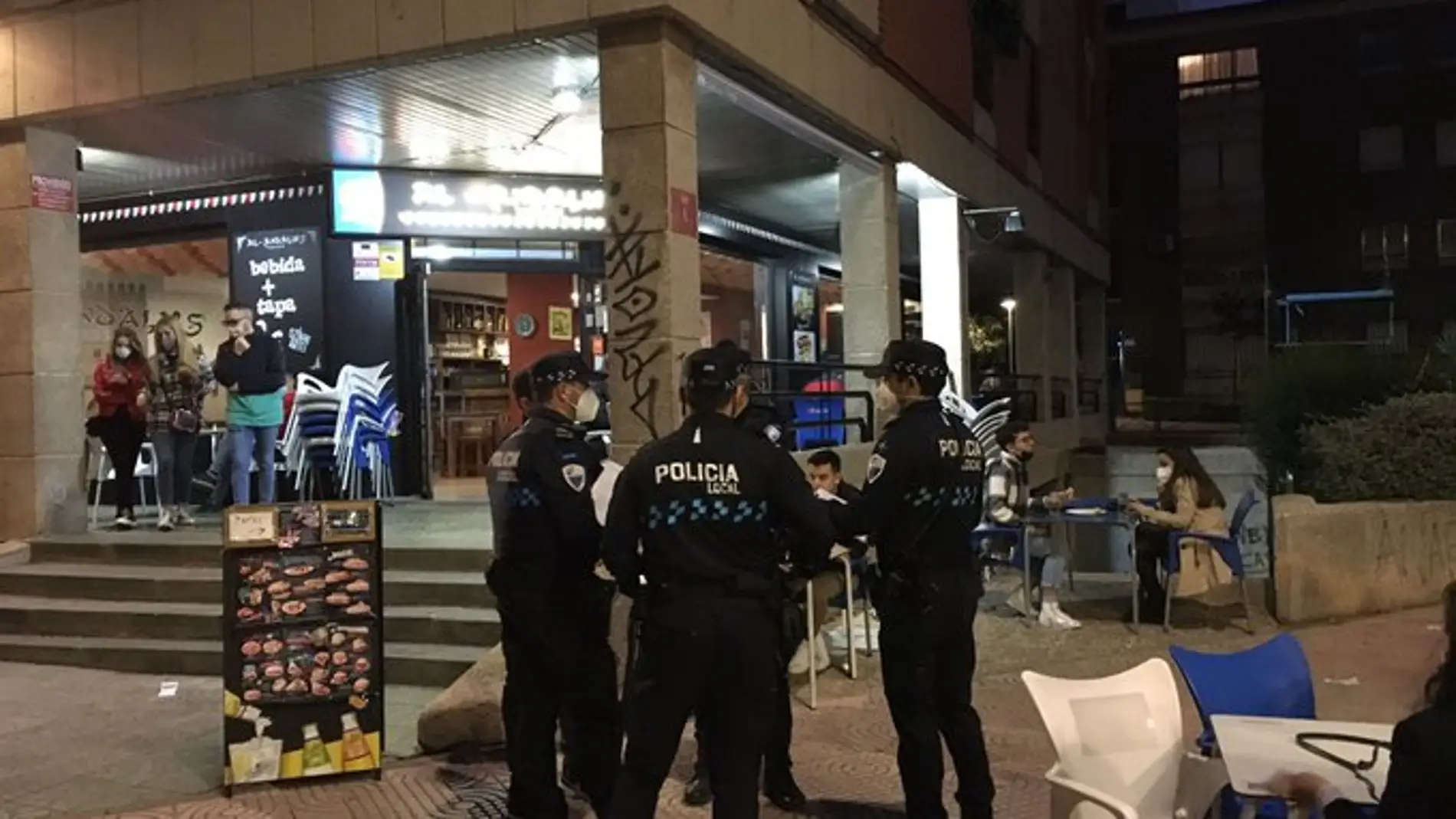 Control de la Policía Local en una terraza de Ciudad Real