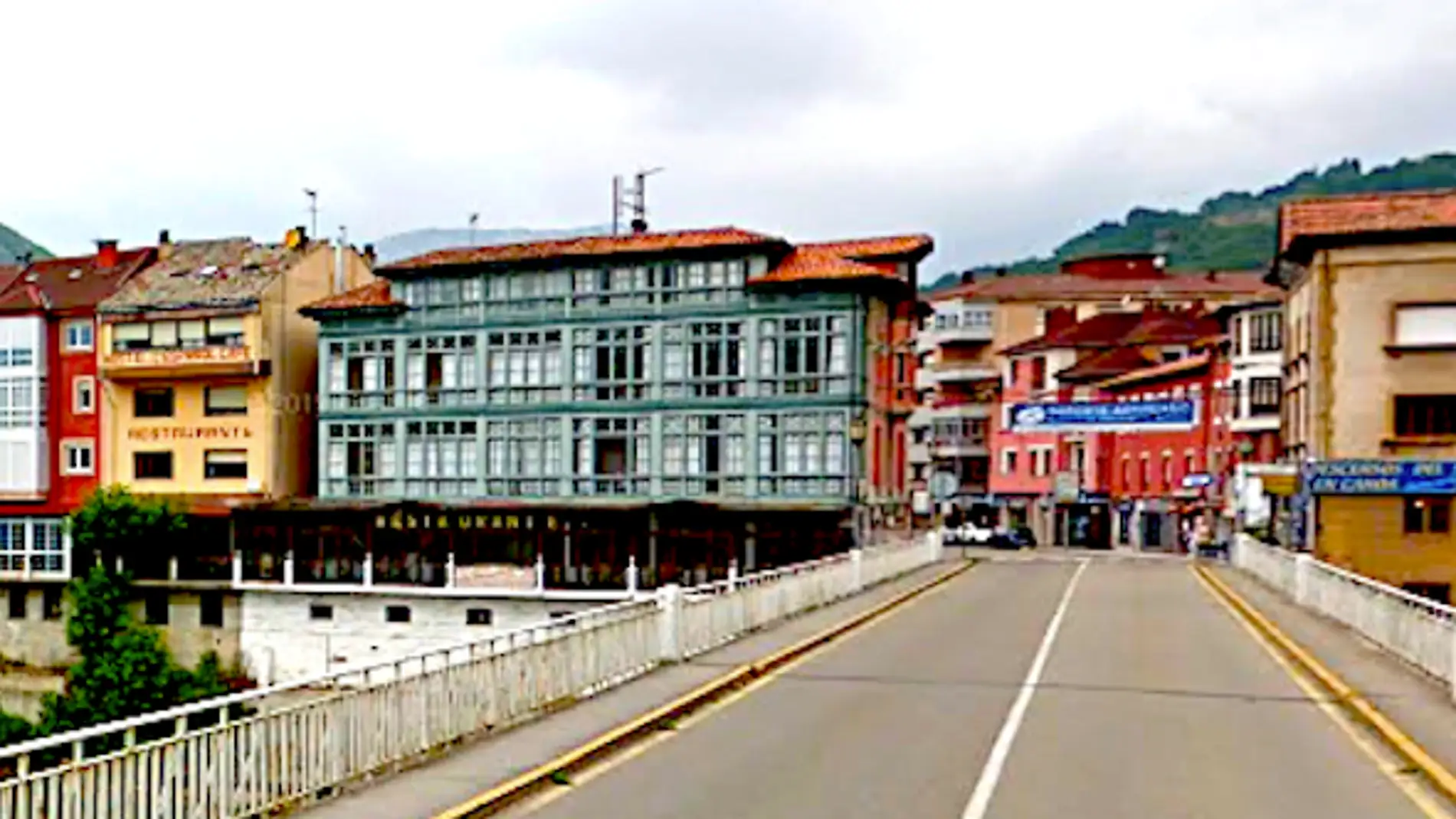 El Gobierno de Asturias inicia los trabajos para ampliar el puente de Arriondas 