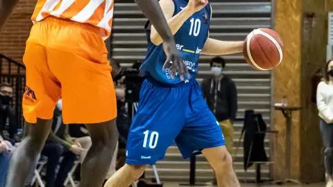 Alonso Meana volvió a jugar con el Liberbank Oviedo Baloncesto. Alonso Meana volvió a jugar con el Liberbank Oviedo Baloncesto.