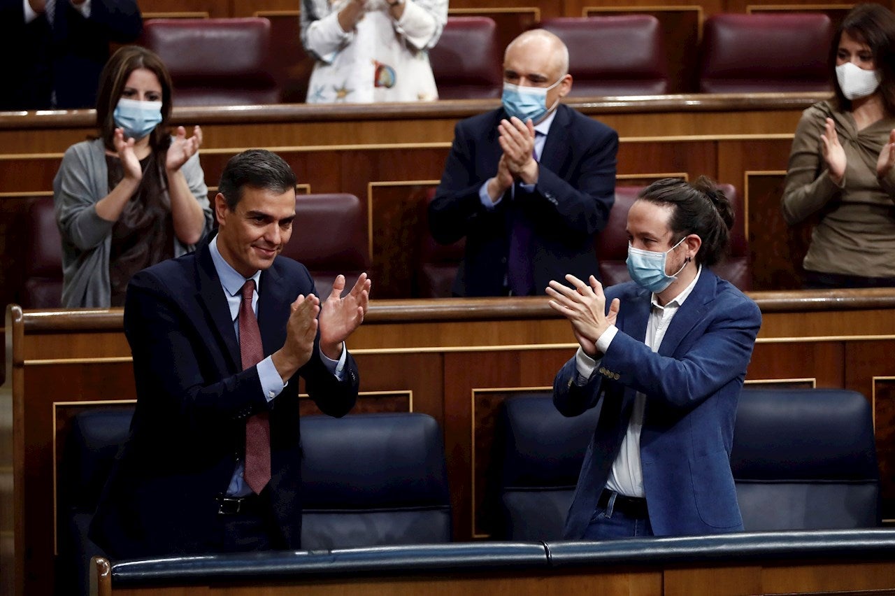 Las preguntas de Amón: "¿No es insólito que el PSOE y Unidas Podemos no estén de acuerdo ni en el feminismo?" Las preguntas de Amón: "¿No es insólito que el PSOE y Unidas Podemos no estén de acuerdo ni en el feminismo?"