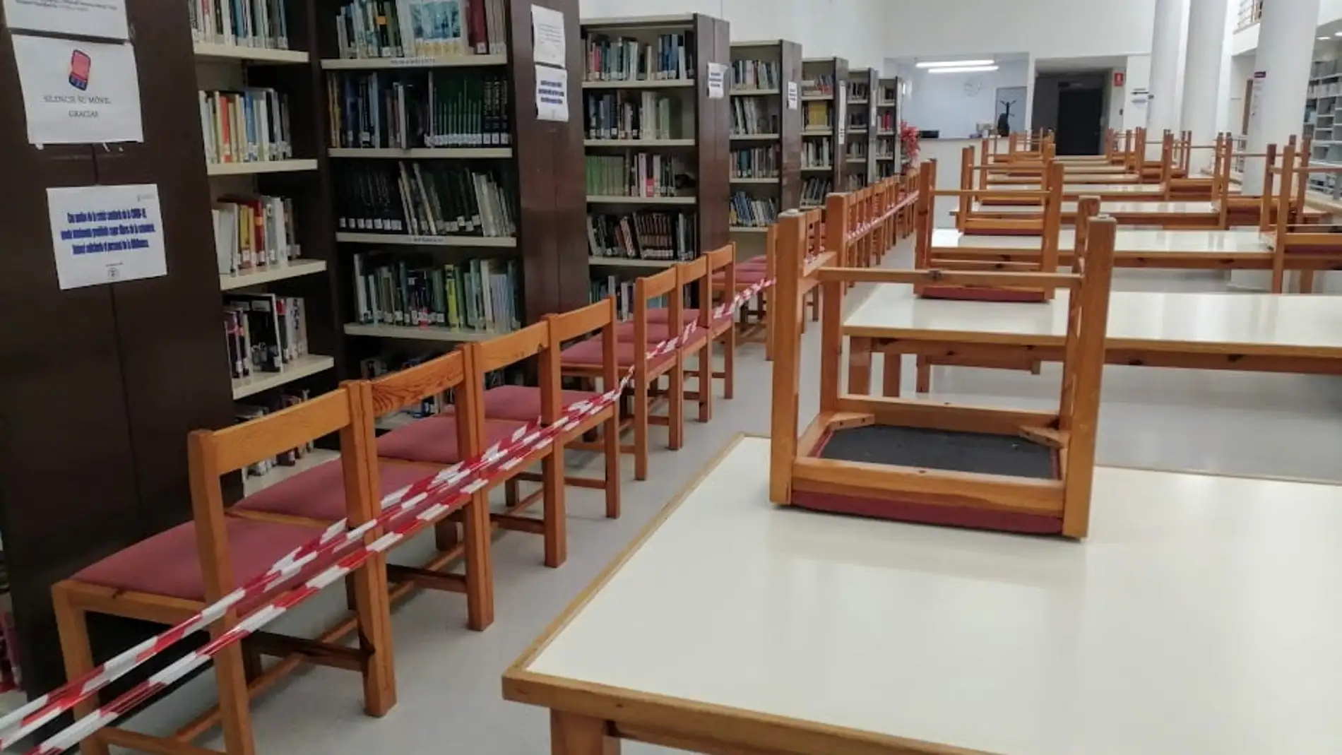 La biblioteca municipal ha reabierto sus puertas