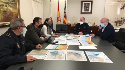 Reunión del CECOPAL ante el aviso de tsunami Reunión del CECOPAL ante el aviso de tsunami